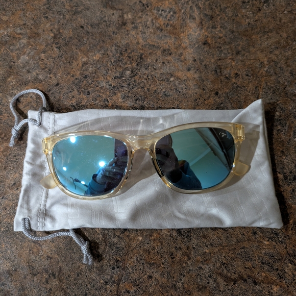 Tifosi Swank Sunglasses - Picture 2 of 4